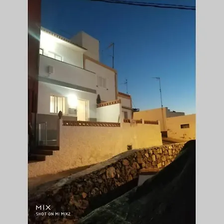 The Beach House La Caleta アデヘ